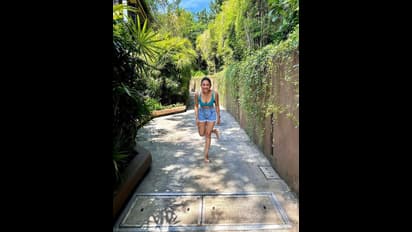 రకుల్‌ మరీ ఇలా ఓపెన్‌ అయ్యిందేంటి? షర్ట్ లేకుండా బ్రా అందాలు చూపిస్తూ గంతులేసిన హాట్‌ హీరోయిన్‌.. రచ్చ రచ్చ