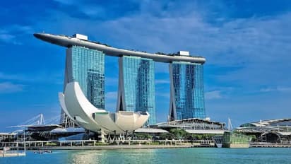 ವಿಶ್ವದ ಬಲು ದುಬಾರಿ ದೇಶಗಳಿವು… ಇಲ್ಲಿ ಹೋಗೊ ಮುನ್ನ 100 ಬಾರಿ ಯೋಚ್ನೆ ಮಾಡ್ಬೇಕು