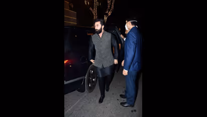 ಅನಂತ್ ಅಂಬಾನಿ ನಿಶ್ಚಿತಾರ್ಥದಲ್ಲಿ ಮಿಂಚಿದ ಸ್ಟಾರ್ ನಟ-ನಟಿಯರು!