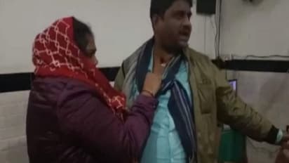 बस्ती में बीच सड़क पर पत्नी ने की आशिक मिजाज दारोगा की पिटाई, 2 बच्चों के पिता का 6 सालों से चल रहा था खेल
