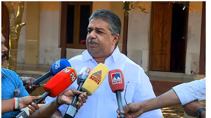 'ഭരണഘടനയോട് അങ്ങേയറ്റത്തെ ബഹുമാനം, ആക്ഷേപിച്ചിട്ടില്ല'; ആവർത്തിച്ച് സജി ചെറിയാൻ  