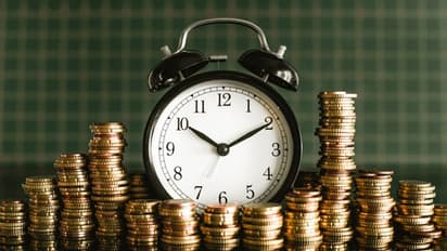 New Year 2023:नए साल पर घर से बाहर कर दें ये 5 चीजें, आर्थिक नुकसान से रहेंगे दूर