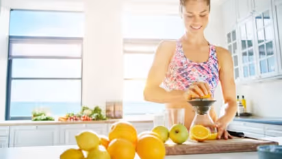 പ്രതിരോധശേഷി കൂട്ടാന് ഡയറ്റില് ഉള്പ്പെടുത്താം ഈ നാല് പഴങ്ങള്...