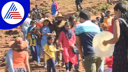  ಚಿಕ್ಕಮಗಳೂರು ಪ್ರವಾಸಿ ತಾಣಗಳಲ್ಲಿ ಹೊಸ ವರ್ಷ ಆಚರಣೆಗೆ ಪ್ರವಾಸಿಗರು ಲಗ್ಗೆ, ಕೇಕ್‌ಗೆ ಇನ್ನಿಲ್ಲದ ಬೇಡಿಕೆ