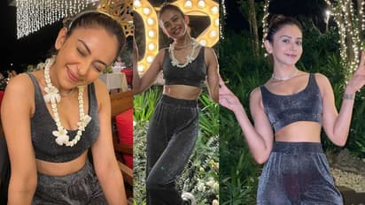 Rakul New Year 2023 Celebrations:  న్యూ ఇయర్ పార్టీలో క్రేజీగా రకుల్... కిరాక్ ఫోజులు షేర్ చేసిన స్టార్ బ్యూటీ