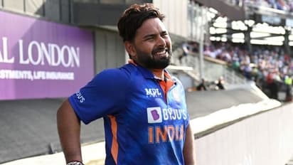 రిషబ్ పంత్ మోకాలికి సర్జరీ పూర్తి... వేగంగా కోలుకుంటున్న టీమిండియా వికెట్ కీపర్...