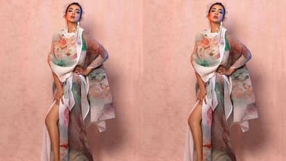 Manchu Lakshmi: మంచు లక్ష్మి అసలు తగ్గడం లేదుగా... ఫోర్టీ ప్లస్ లో నాటీ ఫోజులతో హీటెక్కిస్తున్న స్టార్ కిడ్!