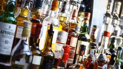 ಛತ್ತೀಸ್‌ಗಢ: 2000 ಕೋಟಿ ರೂ. ಮದ್ಯ ಹಗರಣ ಪತ್ತೆಹಚ್ಚಿದ ಇಡಿ: 'ಕೈ' ನಾಯಕನ ಸೋದರ, ಐಎಎಸ್‌ ಅಧಿಕಾರಿ ಕೈವಾಡ