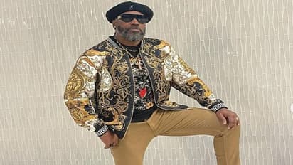 தனது ஸ்டைலில் புத்தாண்டை கொண்டாடிய யுனிவர்ஸ் பாஸ் கிறிஸ் கெயில்!