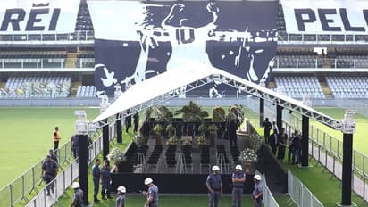 ഫുട്ബോള് രാജാവിന് വിട! പെലെയുടെ സംസ്കാര ചടങ്ങുകളില് വിതുമ്പി ആയിരങ്ങള്