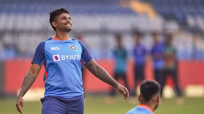 IND V/S SL: सूर्यकुमार यादव की बैटिंग प्रैक्टिस देख गेंदबाजों में मचेगी दहशत, मुंबई में आएगा सूर्या का तूफान