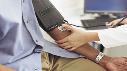 International Wellness Day 2023: 30 से पार कर गई है उम्र, तो साल में 2 बार कराएं ये 5 टेस्ट 