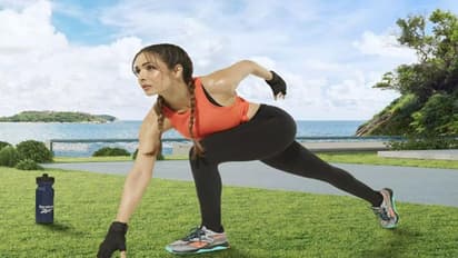 Video:थायरॉयड से हैं परेशान, तो मलाइका अरोड़ा के ट्रेनर से यहां सीखें ये 3 योगासन