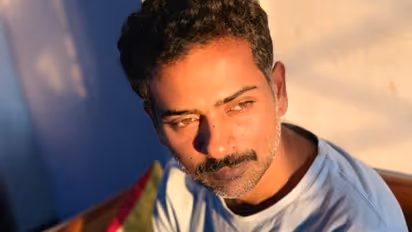 'ബേസിലിനുള്ള കഴിവിന്റെ 10 ശതമാനം വരുമോ'? കമന്റില് പ്രതികരണവുമായി അല്ഫോന്സ് പുത്രന്