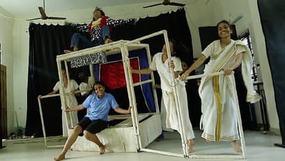 'ഭൂമി'യിൽ നാളെ യവനിക ഉയരും,കൊച്ചുത്രേസ്യയുടെ 'കലാസമിതി'യുമായി കോഴിക്കോട്; ആർക്ക് കെടുത്താനാവും കലയുടെ വെളിച്ചം