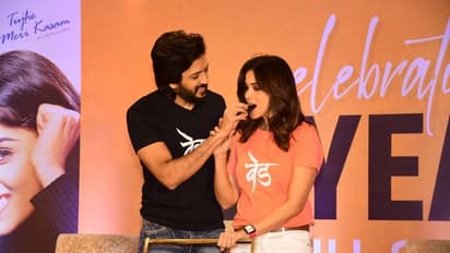 'பாய்ஸ்' பட லுக்கில் ஜொலிக்கும் ஜெனிலியா! 20 வருட திரைப்பயணத்தை கணவர் ரித்தீஷ் தேஷ்முக்குடன் கொண்டாடிய போட்டோஸ