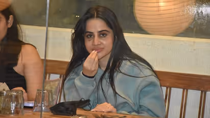 Urfi Javed gets support from Shiv Sena leader Sushma Andhare after BJP's Chitra Wagh went to the police