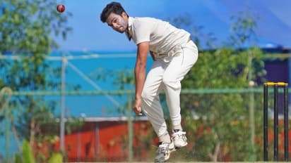 അര്‍ജുന്‍ ടെന്‍ഡുല്‍ക്കര്‍ക്ക് രണ്ട് വിക്കറ്റ്; രഞ്ജിയില്‍ രണ്ടാംദിനം ഗോവയ്ക്ക് മുന്നില്‍ കേരളം തകര്‍ന്നു