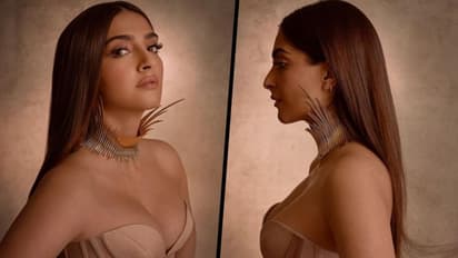 అక్కడ చేయివేసి..వల్గర్ గా బిహేవ్ చేశాడు.. సోనమ్ కపూర్  సంచలన వ్యాఖ్యలు.. 