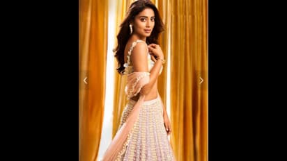Shriya: క్లీవేజ్‌ అందాలతో శ్రియా బ్లాస్టింగ్‌ పోజులు.. కలర్‌ఫుల్‌ డ్రెస్సులో విజువల్‌ ట్రీట్‌ ఇచ్చిన హీరోయిన్‌