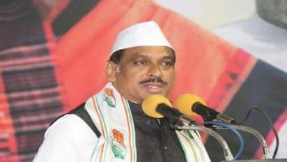 84 మందిలో 30 మందే హాజరు.. టీపీసీసీ ఉపాధ్యక్షులకు మాణిక్ రావు థాక్రే క్లాస్, తప్పిస్తానంటూ వార్నింగ్