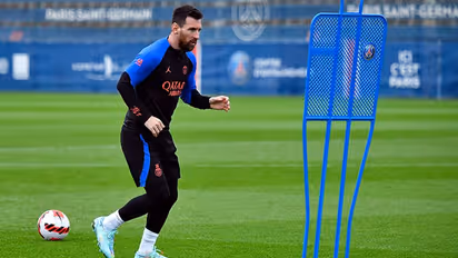 ലിയോണല് മെസി പിഎസ്ജിയില് തുടരില്ലെന്ന് റിപ്പോര്ട്ട്! ഒരിക്കല്കൂടി ബാഴ്സലോണയിലേക്ക്?