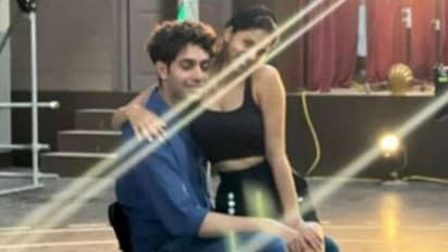 ஷாருக்கான் மகளும், அமிதாப் பச்சனின் பேரனும் டேட்டிங்கா? ஃபர்ஸ்ட் படத்திலேயே காதலா?