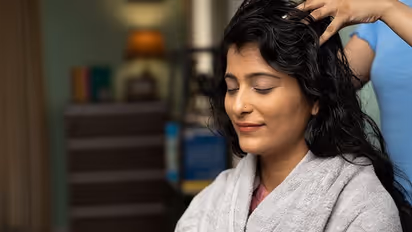 Hair Care: వారం రోజుల్లో జుట్టురాలడం ఆగిపోవాలా? ఇదొక్కటి రాస్తే చాలు