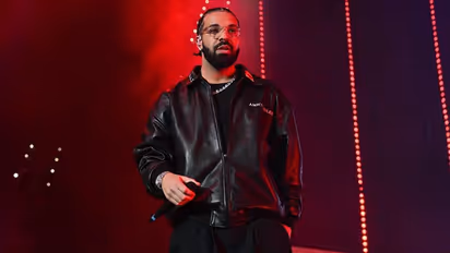 Did Drake bash his fan for throwing 'vape' on stage at concert? Know details