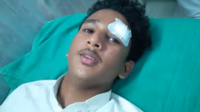 തൃശ്ശൂരിൽ ഷൂ ധരിച്ച് വന്ന പ്ലസ് വൺ വിദ്യാർത്ഥിയെ 30 ഓളം വിദ്യാർത്ഥികൾ ചേർന്ന് മർദ്ദിച്ചു