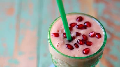 യുവത്വം നിലനിർത്തുന്നതിന് സഹായിക്കുന്ന ഒരു കിടിലൻ ഹെൽത്തി സ്മൂത്തി