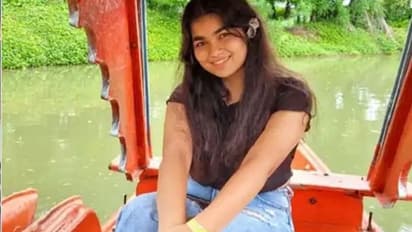  आग की लपटों से घिरी 17 साल की लड़की चीखती-चिल्लाती रही...चाहकर कोई नहीं बचा सका, पूरी बॉडी जलकर खाक