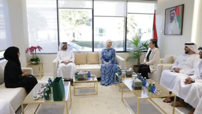 കാണാതായ വാച്ച് ഒരു വര്ഷത്തിന് ശേഷം തിരികെയേല്പ്പിച്ച് യുവതിക്ക് ദുബൈ പൊലീസിന്റെ 'സര്പ്രൈസ്'