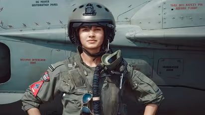 அவனி சதுர்வேதி: வெளிநாட்டு விமானப்படை போர்ப் பயிற்சியில் முதல் இந்திய வீராங்கனை