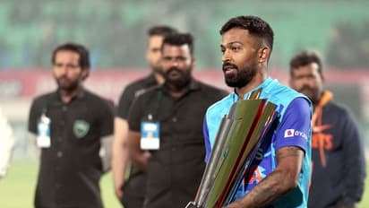 मैच के 8 धांसू रिकॉर्ड: विनिंग मोमेंट्स की 9 PHOTOS- 10 श्रीलंकाई मिलकर भी सूर्या से 20 रन ही ज्यादा बना सके