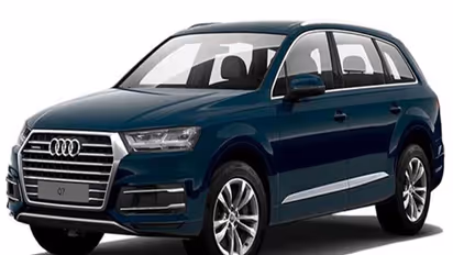 കുഞ്ഞുമകള്‍ക്ക് ഒരുകോടിയുടെ കാര്‍ സമ്മാനിച്ച് താരദമ്പതികള്‍!