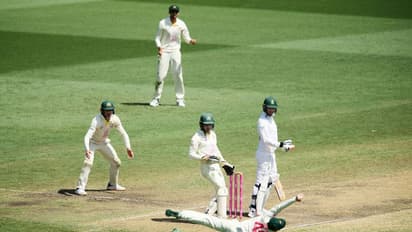  മഴയുടെ കനിവില്‍ ഓസ്ട്രേലിയക്കെതിരെ സമ്പൂര്‍ണ തോല്‍വി ഒഴിവാക്കി ദക്ഷിണാഫ്രിക്ക