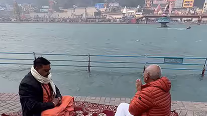 ಜನಸಾಮಾನ್ಯರಂತೆ ಪ್ರಧಾನಿ ಮೋದಿ ತಾಯಿಗೆ ಹರಿದ್ವಾರದಲ್ಲಿ ಅಸ್ಥಿ ವಿಸರ್ಜನೆ