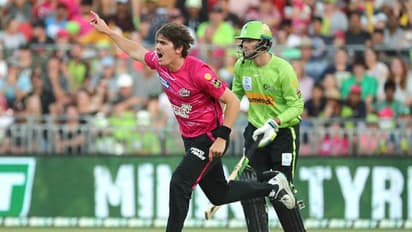 BBL: சீன் அபாட்டின் அபாரமான பவுலிங்கால் சிட்னி தண்டரை சொற்ப ரன்களுக்கு பொட்டளம் கட்டிய சிட்னி சிக்ஸர்ஸ்