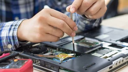 क्या आप भी अपना लैपटॉप दुकान पर रिपेयर करवाते हैं? एक छोटी सी गलती करा सकती है बड़ा नुकसान