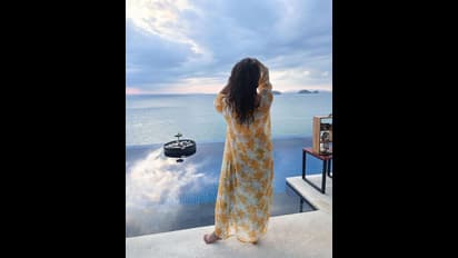 స్విమ్మింగ్ పూల్ ని వేడెక్కిస్తున్న కీర్తి సురేష్.. తడి సోకులతో టెంపరేచర్ పెంచేస్తున్న కళావతి 