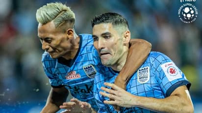 ഗോള് അടിച്ചില്ല, പകരം നാലടി കിട്ടി; മുംബൈയില് വന് തോല്വി വഴങ്ങി ബ്ലാസ്റ്റേഴ്സ്