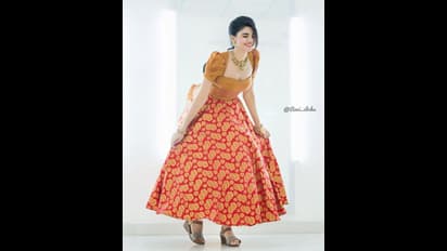 అదిరిపోయే గౌన్ లో వర్ష జబర్దస్తీ పోజులు.. ఫ్రంటూ, బ్యాక్ అందాలతో యంగ్ బ్యూటీ రచ్చ!