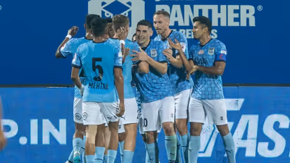 ISL 2022-23, Matchday 14: Mumbai City FC blazes past Kerala Blasters 4-0; regains top spot