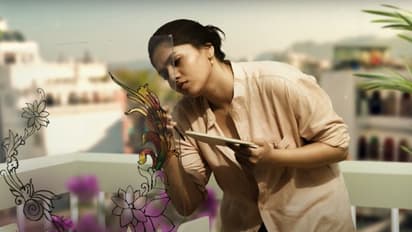 സുനൈന ടൈറ്റില് കഥാപാത്രമാവുന്ന 'റെജീന'; ശങ്കര് മഹാദേവന് പാടിയ മനോഹര ഗാനം