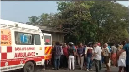 ആലപ്പുഴയിൽ 3 വാഹനങ്ങൾ കൂട്ടിയിടിച്ചു, ബൈക്കിന് മുകളിലൂടെ ലോറി കയറിയിറങ്ങി; അച്ഛൻ മരിച്ചു, മകൻ ഗുരുതരാവസ്ഥയിൽ