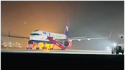 ഓസ്കാർ കുച്ചേര അടക്കം 244പേര് സഞ്ചരിച്ച വിമാനത്തില് വ്യാജബോംബ് ഭീഷണി; ജാംനഗറില് അടിയന്തരലാന്ഡിംഗ്, പരിശോധന