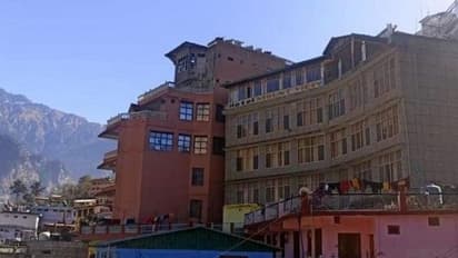 Joshimath Sinking: ஜோஷிமத்தில் ஆபத்தான இரண்டு ஹோட்டல்களைத் தரைமட்டமாக்க உத்தரவு