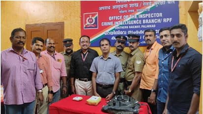 ട്രെയിനിൽ ഉടമസ്ഥനില്ലാത്ത ബാഗ്, പരിശോധിച്ചപ്പോൾ കണ്ടത് ഒന്നര കോടി വിലവരുന്ന ചരസ്; പ്രതികളെ കണ്ടെത്താൻ അന്വേഷണം