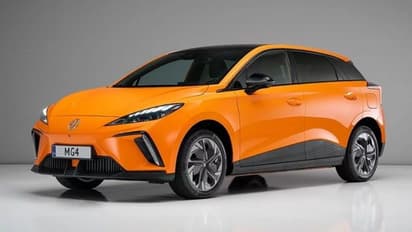 ஒரு முறை சார்ஜ் செய்தால் 400 கிமீ ! அதுமட்டுமா.? ப்ரீமியம் அம்சங்களுடன் வரும் எம்ஜி 4 எலெக்ட்ரிக் கிராஸ்ஓவர்